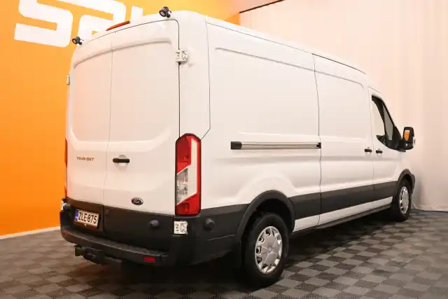 Valkoinen Pakettiauto, Ford Transit – ZLE-875