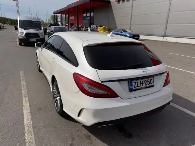 Valkoinen Farmari, Mercedes-Benz CLS – ZLH-250