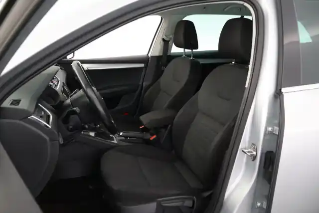 Harmaa Farmari, Skoda Octavia – ZLK-252