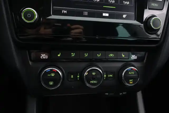 Harmaa Farmari, Skoda Octavia – ZLK-252