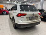 Valkoinen Maastoauto, Volkswagen Tiguan – ZLK-574, kuva 4