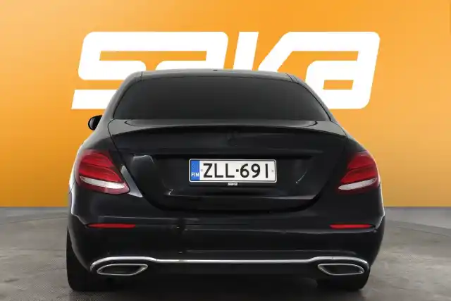 Musta Sedan, Mercedes-Benz E – ZLL-691