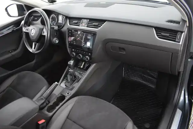 Harmaa Farmari, Skoda Octavia – ZLM-183