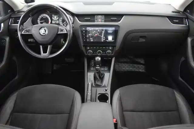 Harmaa Farmari, Skoda Octavia – ZLM-183