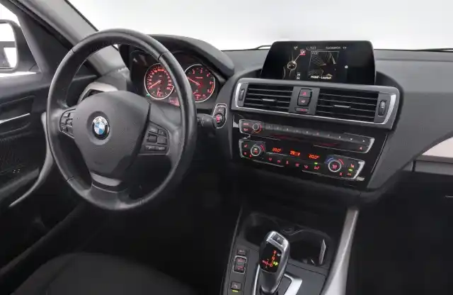 Valkoinen Viistoperä, BMW 116 – ZLN-503