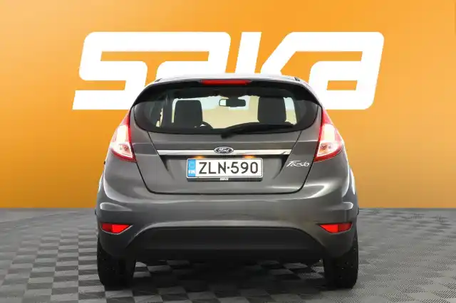 Harmaa Viistoperä, Ford Fiesta – ZLN-590