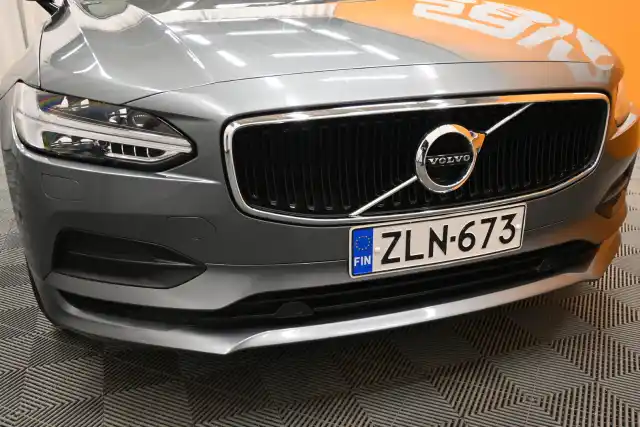 Harmaa Sedan, Volvo S90 – ZLN-673