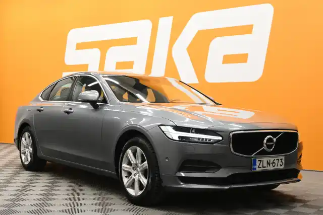 Harmaa Sedan, Volvo S90 – ZLN-673