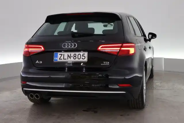 Musta Viistoperä, Audi A3 – ZLN-805