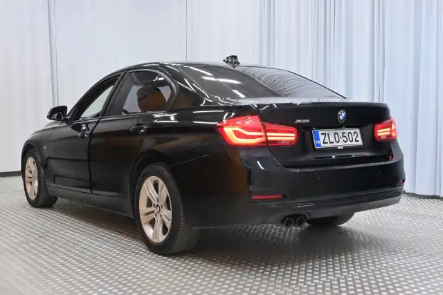 Musta Sedan, BMW 320 – ZLO-502