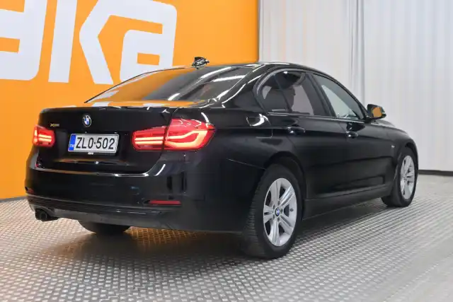 Musta Sedan, BMW 320 – ZLO-502