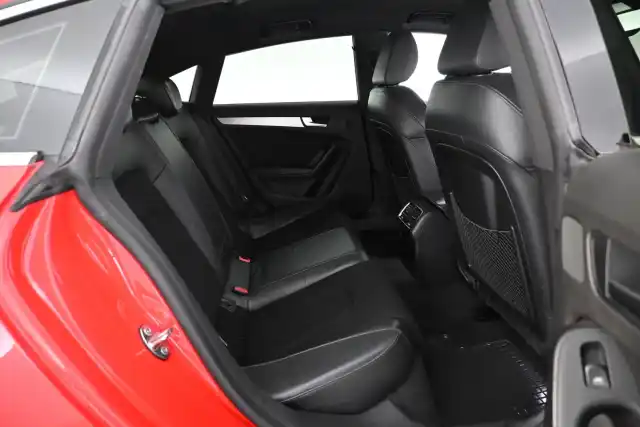 Punainen Viistoperä, Audi A5 – ZLO-932