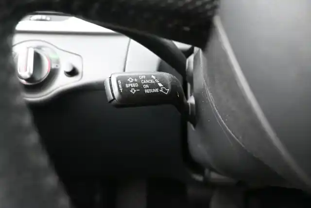 Punainen Viistoperä, Audi A5 – ZLO-932