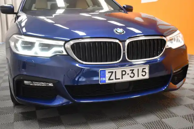 Sininen Farmari, BMW 520 – ZLP-315