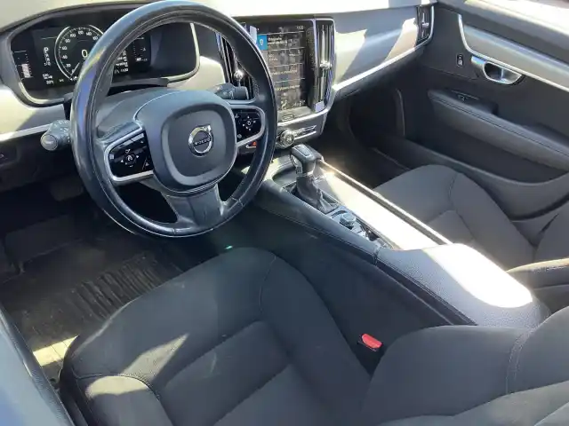 Musta Sedan, Volvo S90 – ZLR-980