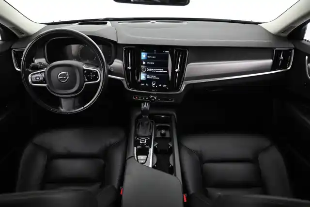 Harmaa Farmari, Volvo V90 – ZLR-996
