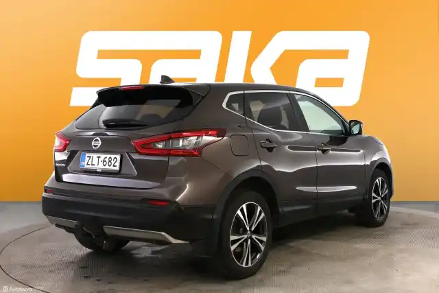 Ruskea Maastoauto, Nissan Qashqai – ZLT-682