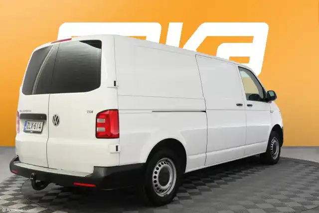 Valkoinen Pakettiauto, Volkswagen Transporter – ZLX-614