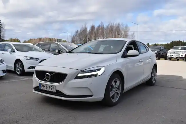 Volvo V40