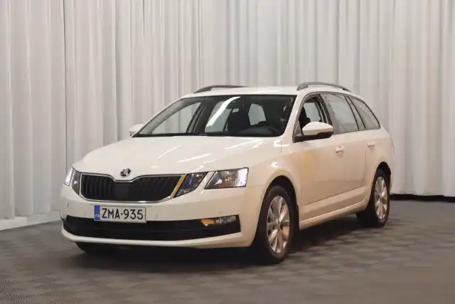 Valkoinen Farmari, Skoda Octavia – ZMA-935