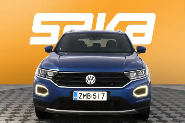 Sininen Maastoauto, Volkswagen T-Roc – ZMB-517