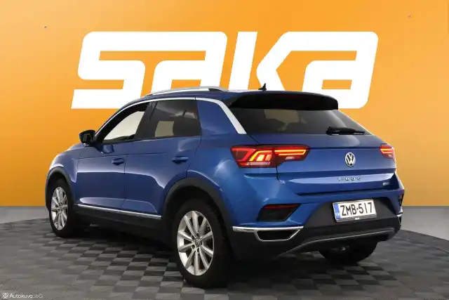 Sininen Maastoauto, Volkswagen T-Roc – ZMB-517