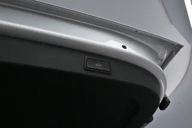 Harmaa Maastoauto, Skoda Kodiaq – ZMB-693