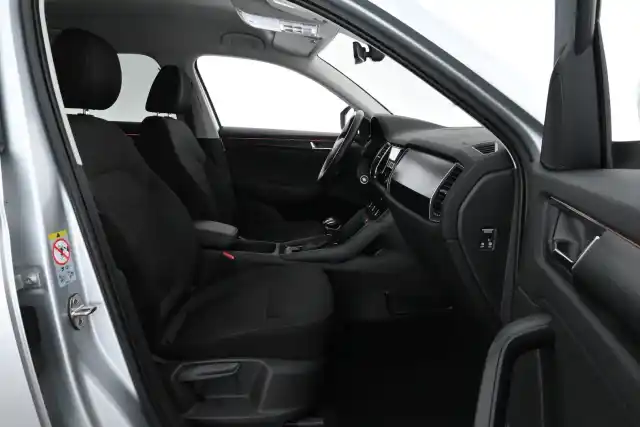 Harmaa Maastoauto, Skoda Kodiaq – ZMB-693