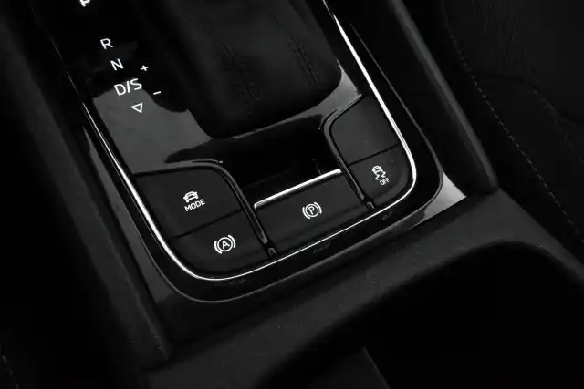 Harmaa Maastoauto, Skoda Kodiaq – ZMB-693
