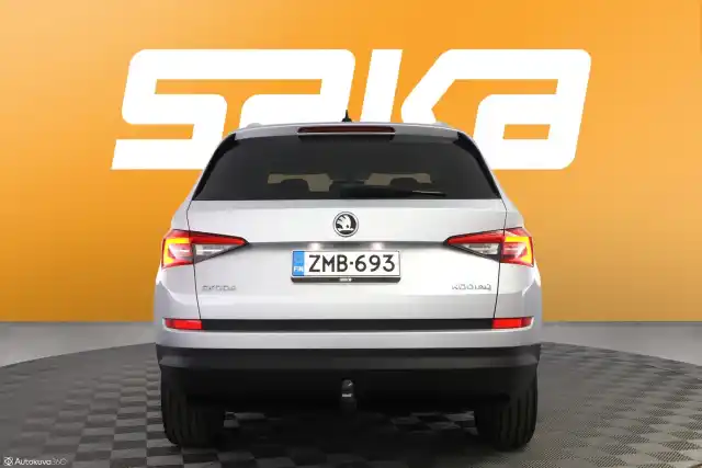 Harmaa Maastoauto, Skoda Kodiaq – ZMB-693