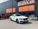 Valkoinen Sedan, Mercedes-Benz E – ZMC-323, kuva 1