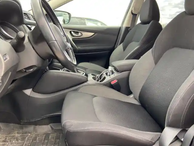 Musta Maastoauto, Nissan Qashqai – ZME-592