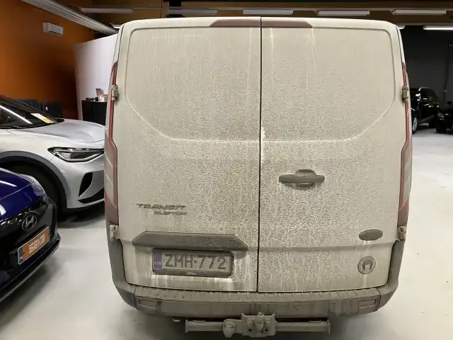 Valkoinen Pakettiauto, Ford Transit Custom – ZMH-772