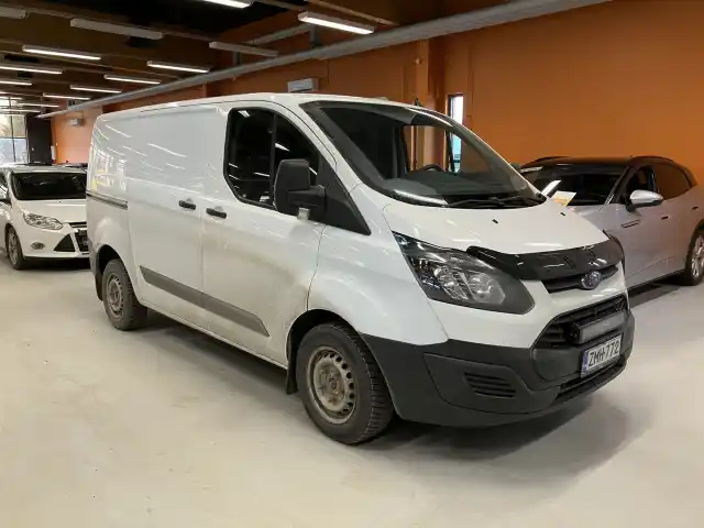 Valkoinen Pakettiauto, Ford Transit Custom – ZMH-772