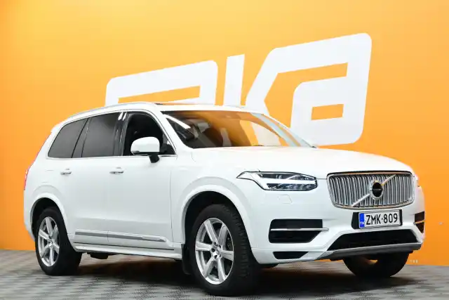 Valkoinen Maastoauto, Volvo XC90 – ZMK-809