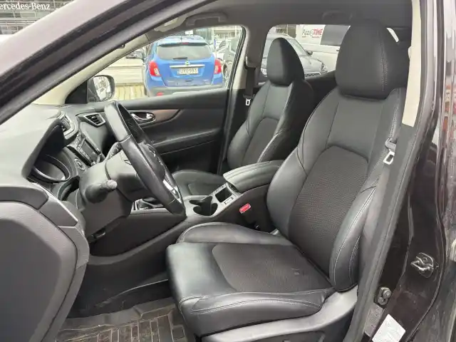 Violetti Maastoauto, Nissan Qashqai – ZMN-282