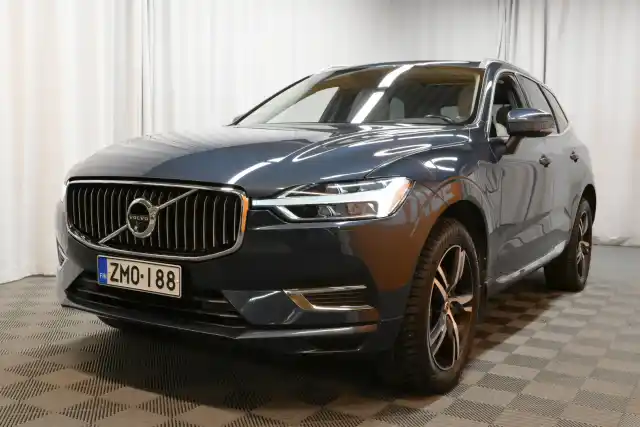 Sininen Maastoauto, Volvo XC60 – ZMO-188