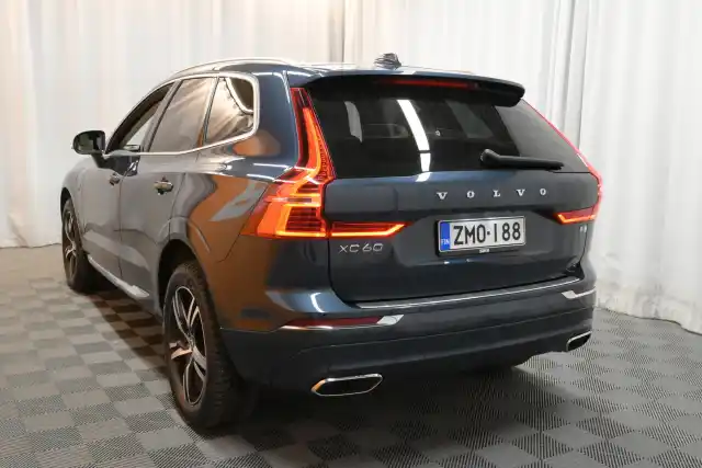 Sininen Maastoauto, Volvo XC60 – ZMO-188