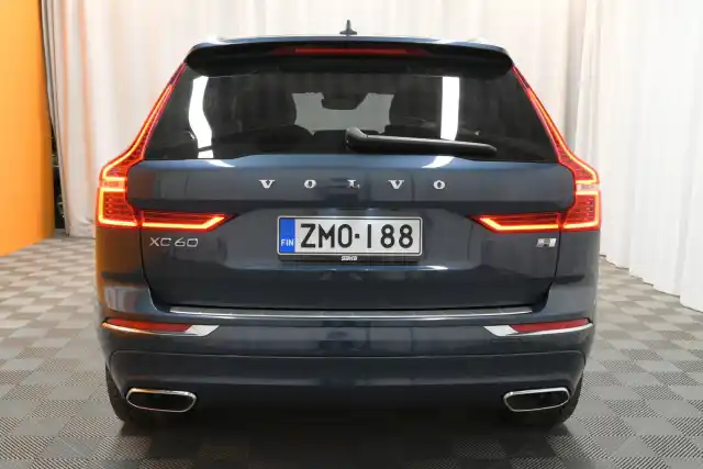 Sininen Maastoauto, Volvo XC60 – ZMO-188