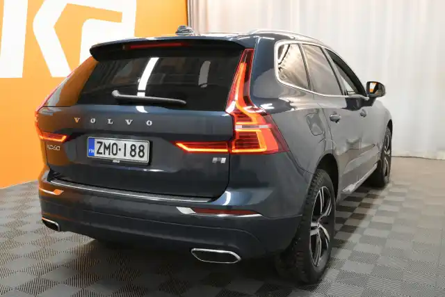 Sininen Maastoauto, Volvo XC60 – ZMO-188