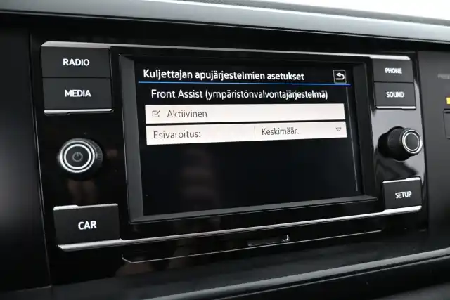 Valkoinen Viistoperä, Volkswagen Polo – ZMP-481