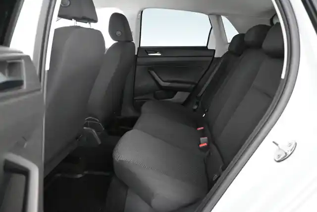 Valkoinen Viistoperä, Volkswagen Polo – ZMP-481