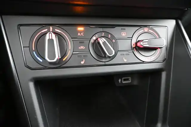 Valkoinen Viistoperä, Volkswagen Polo – ZMP-481