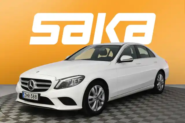 Valkoinen Sedan, Mercedes-Benz C – ZMR-388