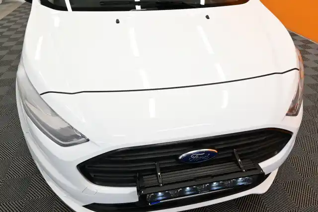 Valkoinen Pakettiauto, Ford Transit Connect – ZMR-545