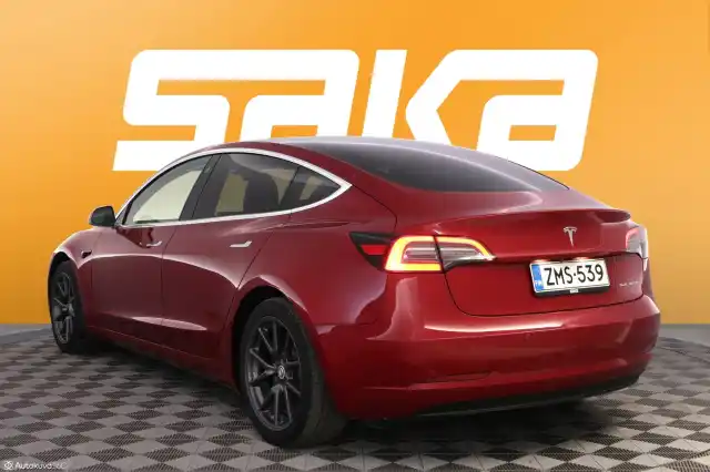 Punainen Sedan, Tesla Model 3 – ZMS-539