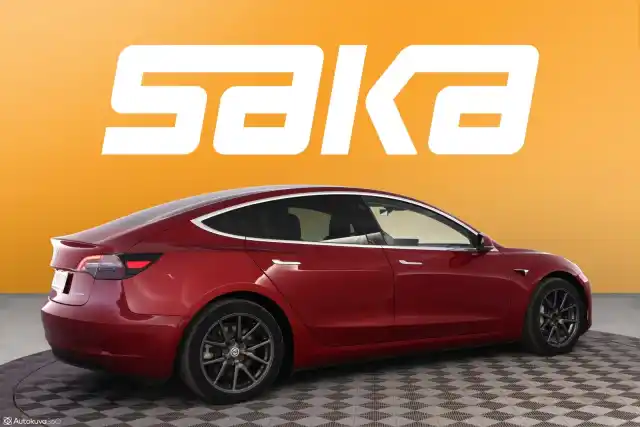Punainen Sedan, Tesla Model 3 – ZMS-539
