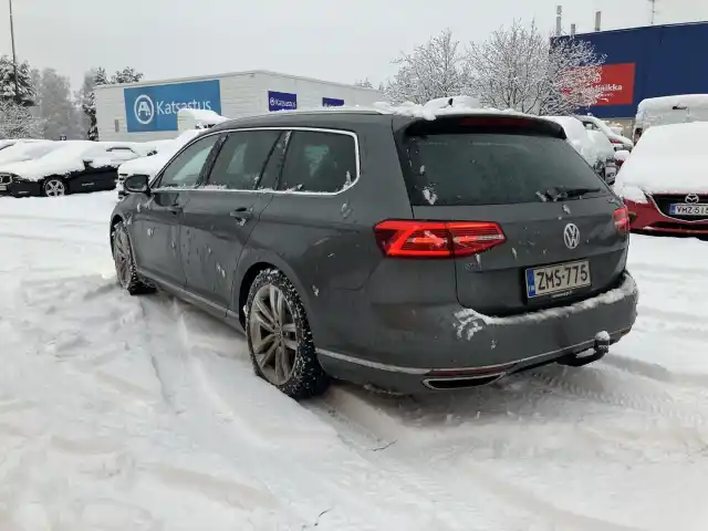 Harmaa Farmari, Volkswagen Passat – ZMS-775