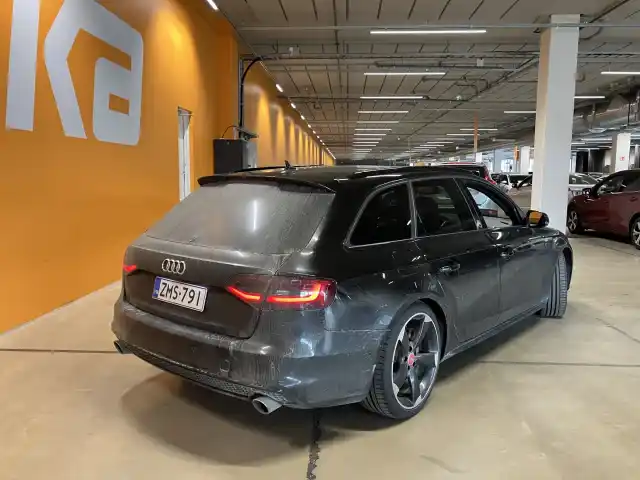 Musta Farmari, Audi A4 – ZMS-791
