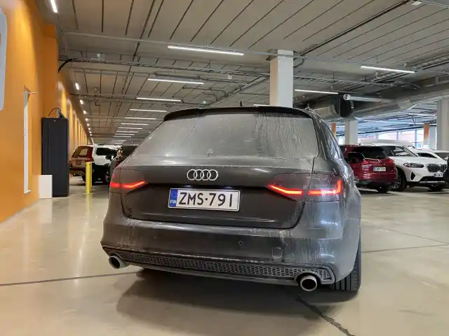 Musta Farmari, Audi A4 – ZMS-791